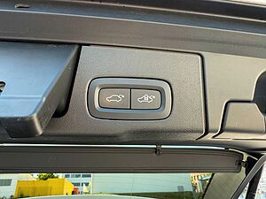 Volvo  T6 AWD+INSCR. EXPR+AHK+20'+UNFALLFREI+PRIVAC