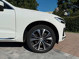 Volvo  T6 AWD+INSCR. EXPR+AHK+20'+UNFALLFREI+PRIVAC
