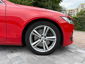 Volvo  D5 AWD R-DESIGN+HUD+PANO+STANDHZG+21'+