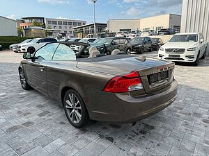 Volvo  D3 SUMMUM+HEICO 144KW+8FACH+UNFALLFREI+LEDER