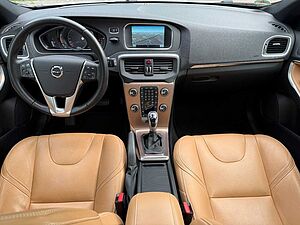 Volvo  CC SUMMUM+ACC+BLIS+CAM+PDC+LEDER+EL. SITZE