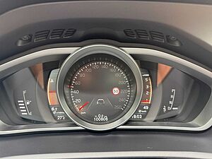 Volvo  CC SUMMUM+ACC+BLIS+CAM+PDC+LEDER+EL. SITZE