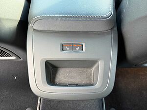 Volvo  B4 R-DESIGN+PDC+360°+PDC+LEDER+EL. SITZE++