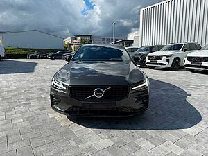 Volvo  B4 R-DESIGN+PDC+360°+PDC+LEDER+EL. SITZE++