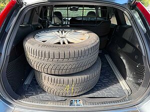 Volvo  D5 AWD INSCRIPTION+VOLLAUSSTATTUNG+AHK+8FAC