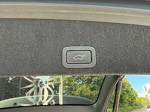 Volvo  D5 AWD INSCRIPTION+VOLLAUSSTATTUNG+AHK+8FAC