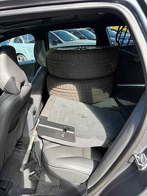 Volvo  D5 AWD INSCRIPTION+VOLLAUSSTATTUNG+AHK+8FAC