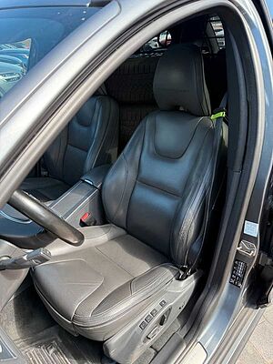 Volvo  D5 AWD INSCRIPTION+VOLLAUSSTATTUNG+AHK+8FAC