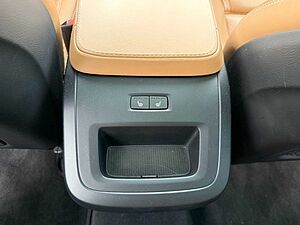 Volvo  D5 AWD INSCRIPTION+VOLLAUSSTATTUNG+WENIG KM