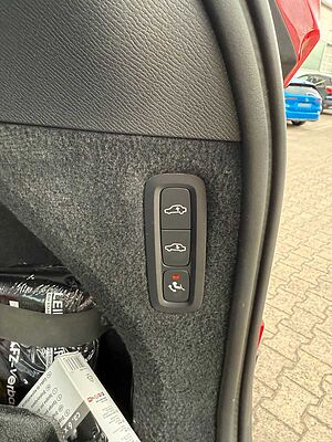 Volvo  D5 AWD INSCRIPTION+VOLLAUSSTATTUNG+WENIG KM