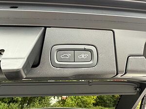 Volvo  T8 AWD INSCRIPTION+WOOL+AHK+B&W+PANO+AKUSTI