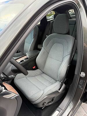 Volvo  T8 AWD INSCRIPTION+WOOL+AHK+B&W+PANO+AKUSTI
