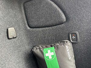 Volvo  Ultimate Bright PHEV +AHK+PANO+LEDER+NAVI