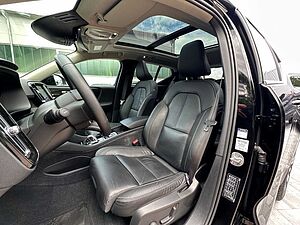 Volvo  Ultimate Bright PHEV +AHK+PANO+LEDER+NAVI