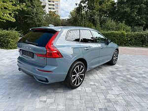 Volvo  PLUS DARK AWD +PANO+STANDHZG+LED+AHK+1.HD