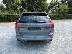 Volvo  PLUS DARK AWD +PANO+STANDHZG+LED+AHK+1.HD
