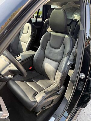 Volvo  T8 AWD PLUS DARK+AHK+CAM+PANO+BEL. SITZE+HK+