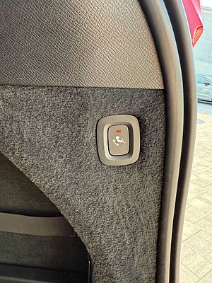 Volvo  T8 PHEV AWD AHK+LEDER+LED+7-SITZER+GOOGLE