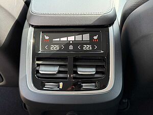 Volvo  T8 PHEV AWD AHK+LEDER+LED+7-SITZER+GOOGLE