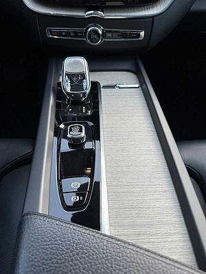 Volvo  T6 PHEV AWD +PANO+LEDER+STANDHZG+22'+360