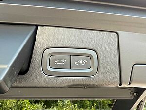 Volvo  T6 PHEV AWD +PANO+LEDER+STANDHZG+22'+360