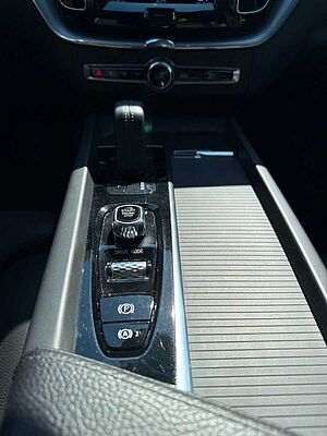 Volvo  T6 R-Design LEDER+NAVI+LED+PANO+STANDHZG+SH