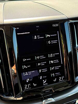 Volvo  T6 R-Design LEDER+NAVI+LED+PANO+STANDHZG+SH
