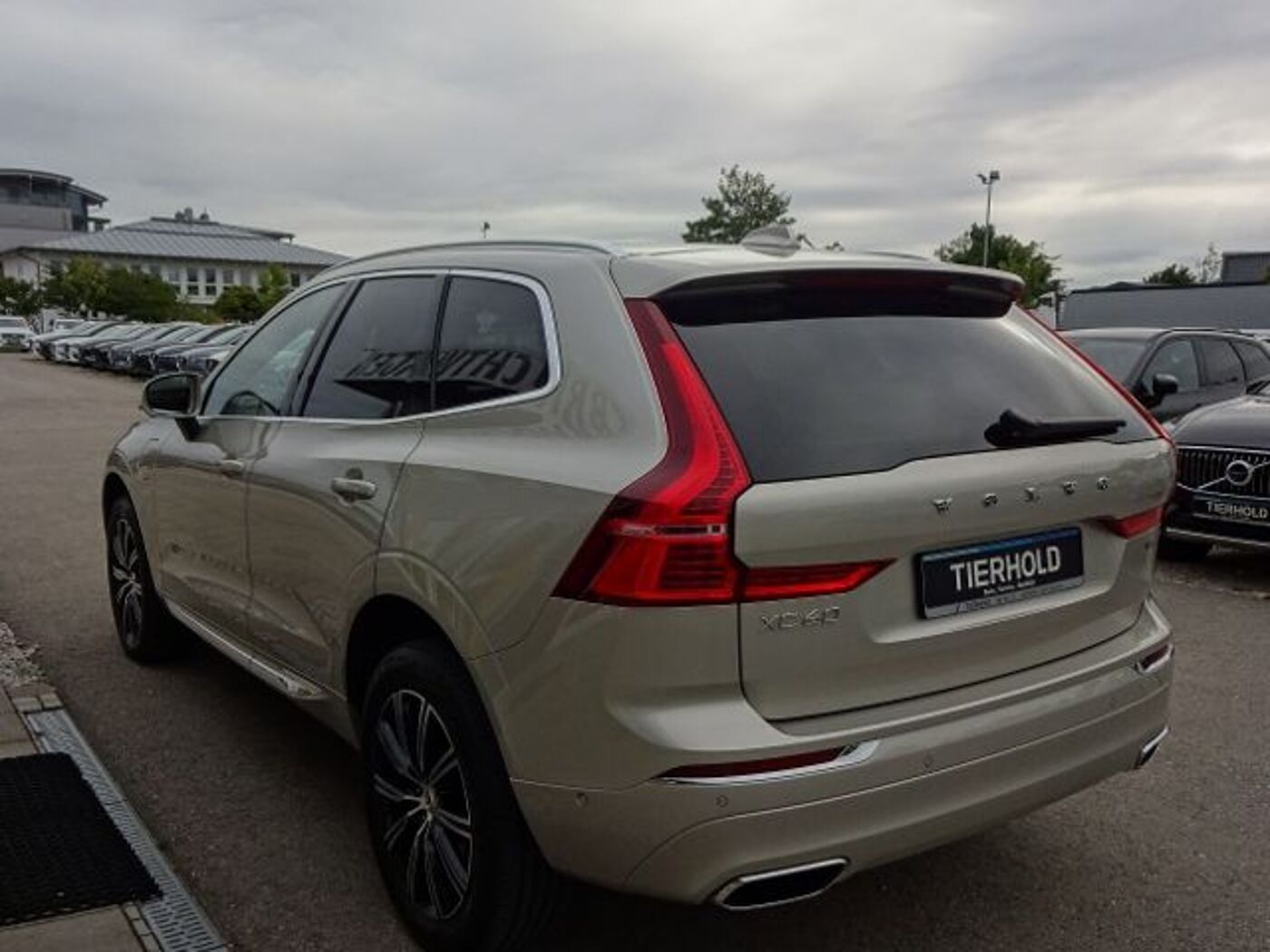 Volvo  T6 Inscription Plug-In AWD HUD ACC Luftfw P