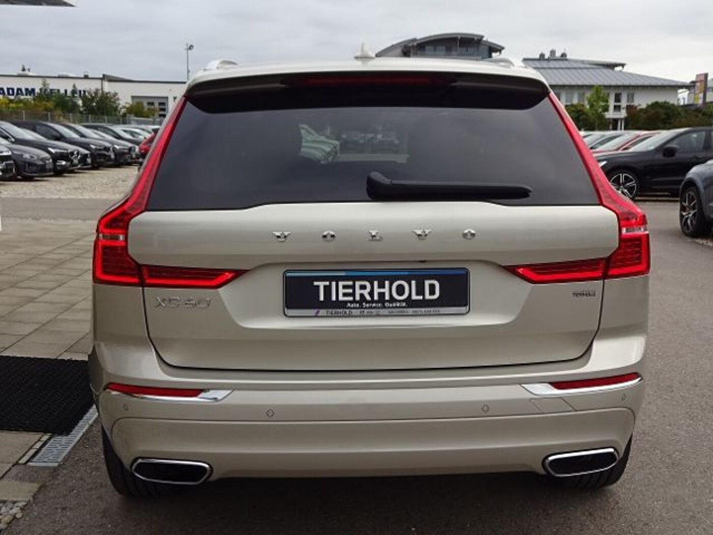 Volvo  T6 Inscription Plug-In AWD HUD ACC Luftfw P