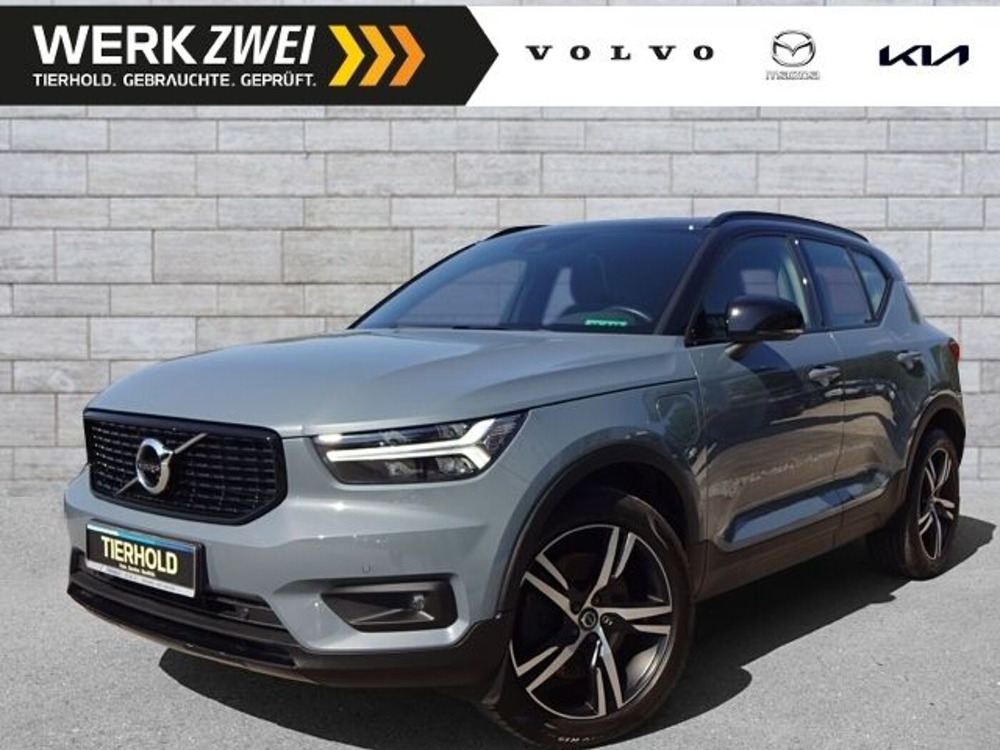 Volvo  T5 R Design Plug-In 2WD AHK PANO 19'