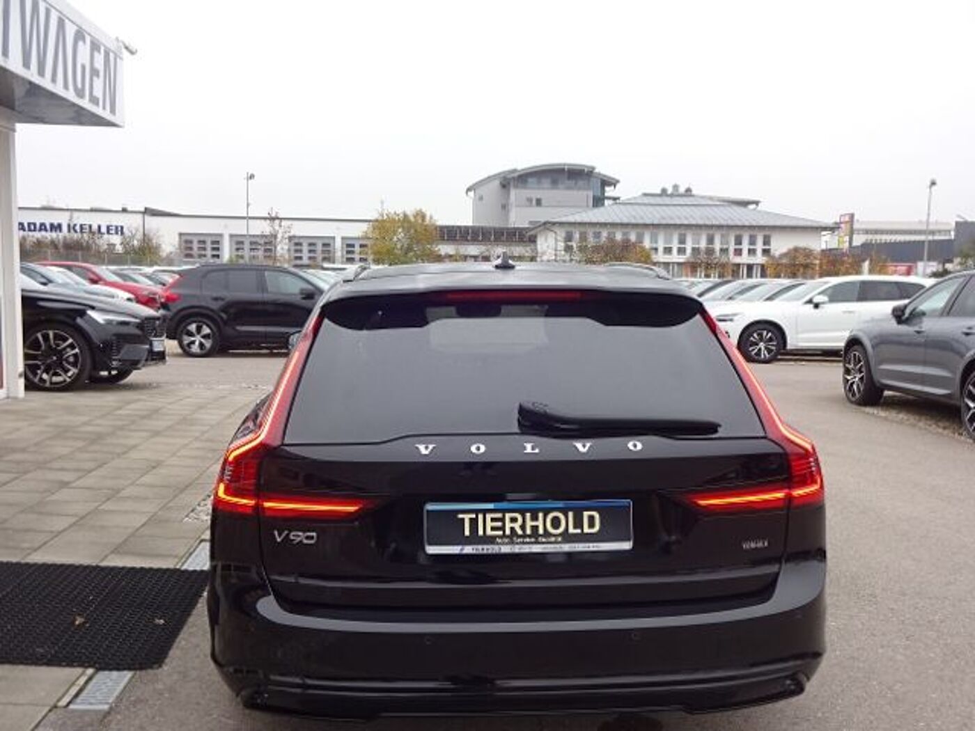 Volvo  T6 R Design Plug-In AWD ACC HUD PANO 360°