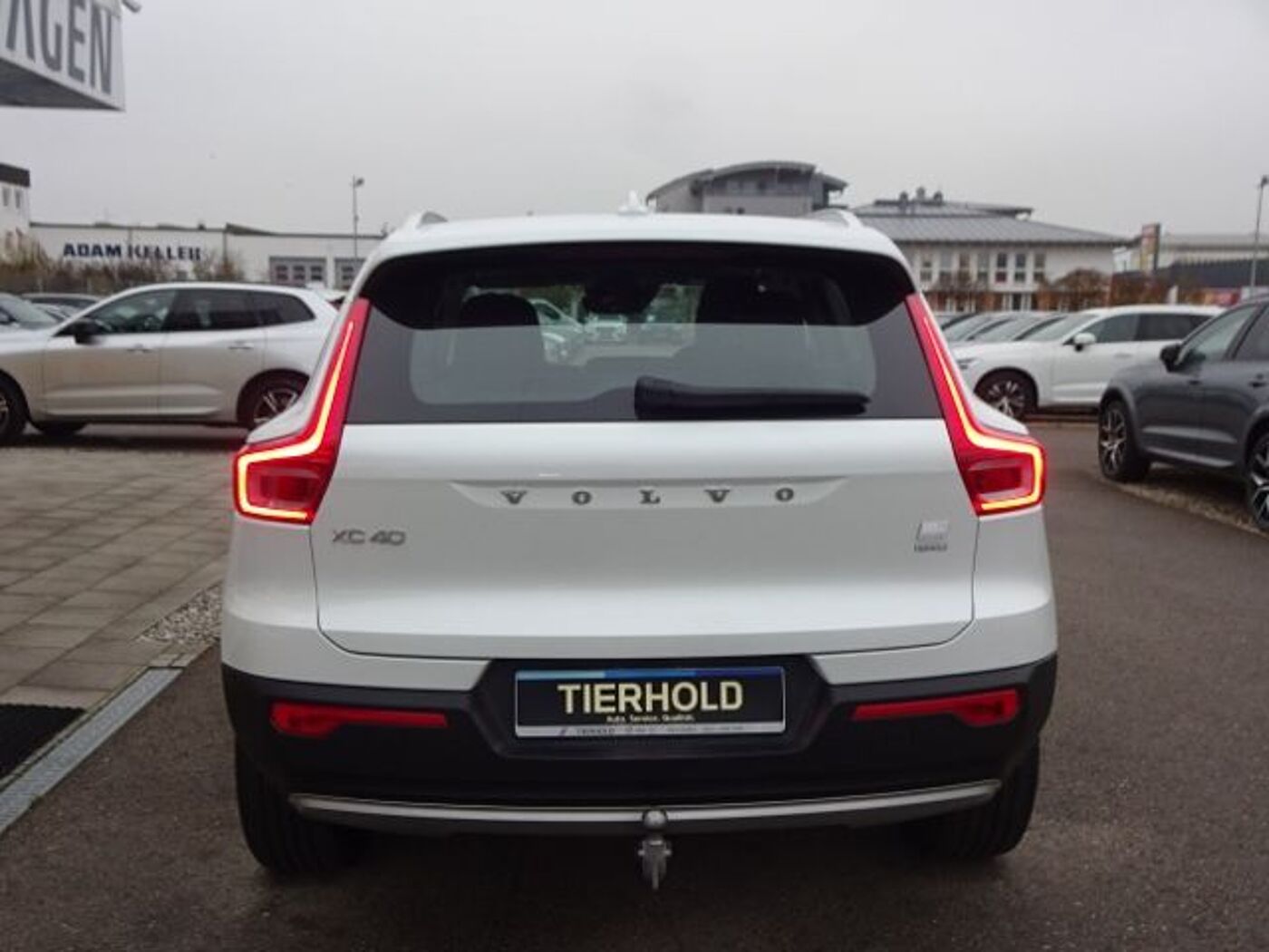 Volvo  T4 Inscription Plug-In 2WD AHK ACC PANO 360