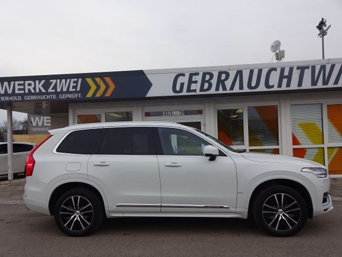 Volvo  T8 Inscription Plug-In AHK ACC PANO HUD 360