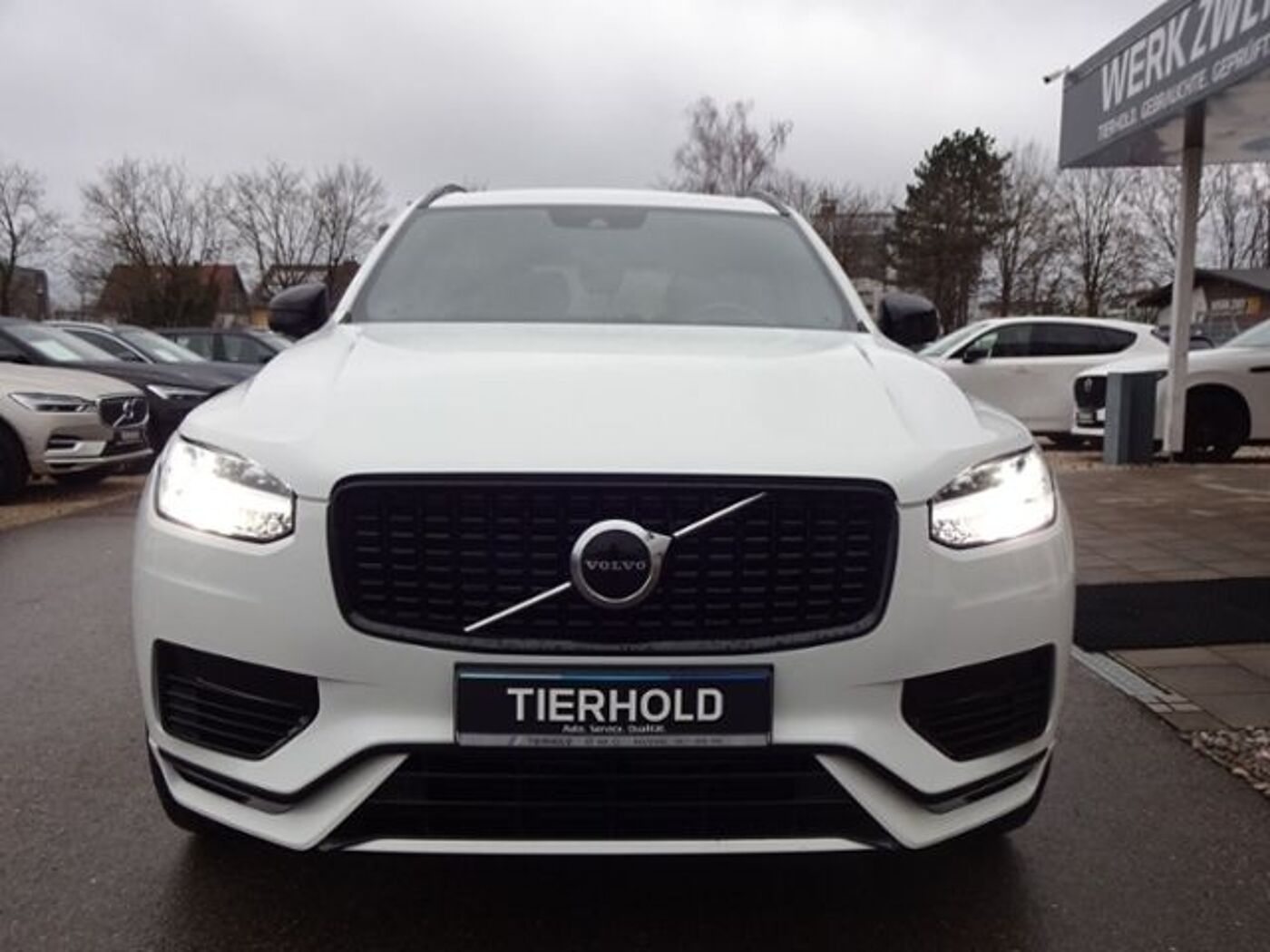 Volvo  T8 R Design Plug-In Luftfw ACC HUD 22' BLIS