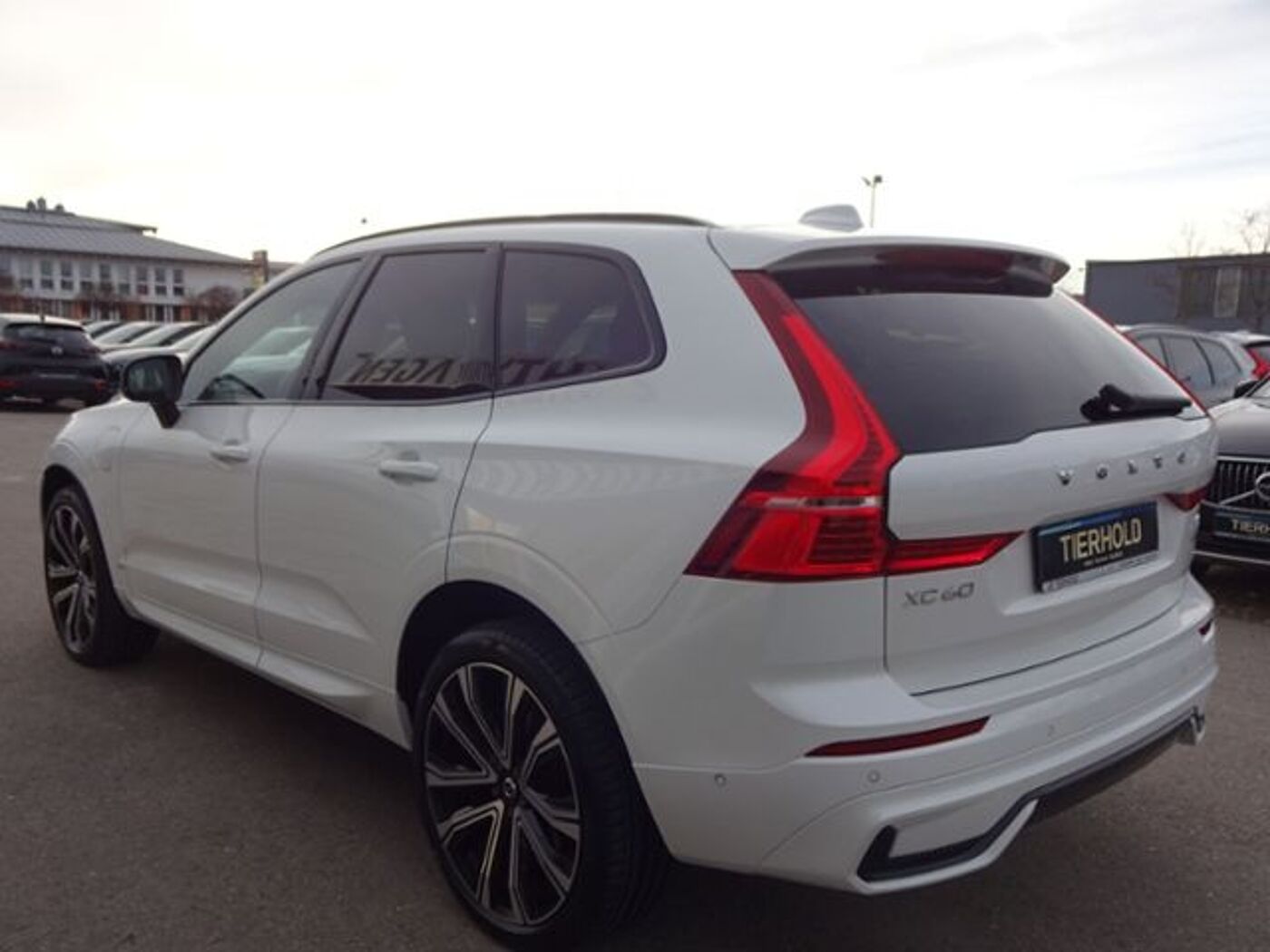 Volvo  T6 R Design Plug-In AWD PANO HUD ACC Google