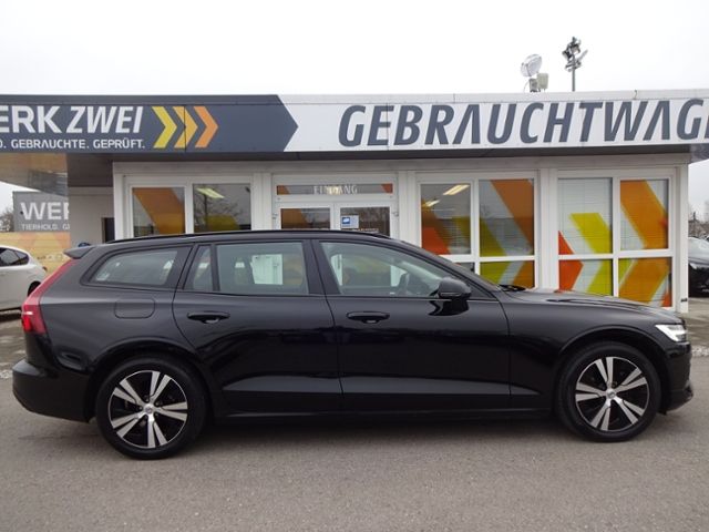 Volvo  D3 Momentum BLIS NAVI ALLWETTERREIFEN