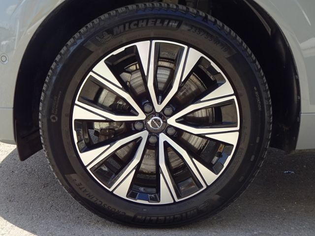 Volvo  B4 Plus Dark 2WD AHK STANDHZ PANO ACC