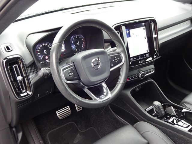 Volvo  T4 R Design 2WD ACC PANO 360° STANDHZ