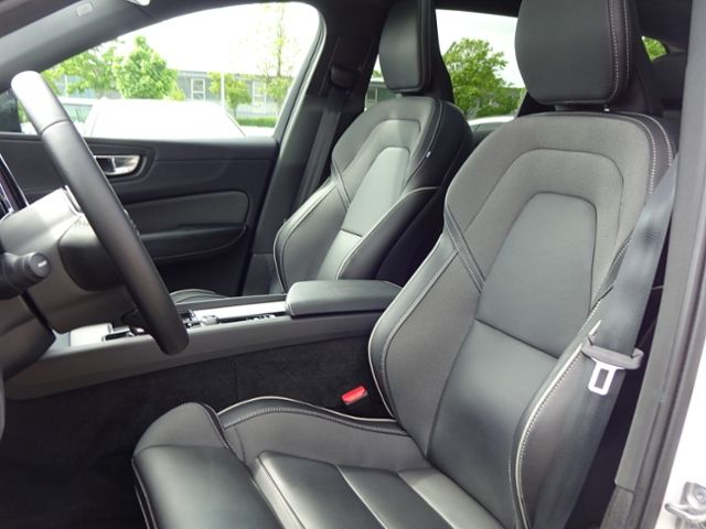 Volvo  T6 R Design Plug-In AHK ACC Pano Google