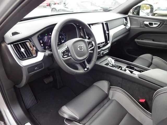 Volvo  B4 Plus Dark AWD ACC AHK 360° Standhz
