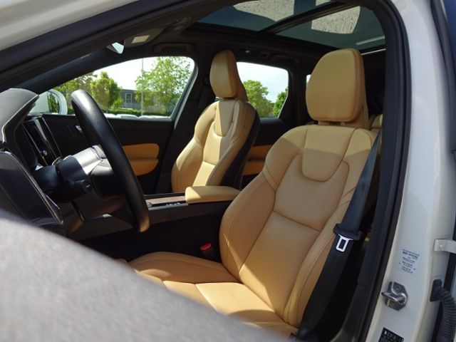 Volvo  T6 Inscription Plug-In ACC 360° PANO Google