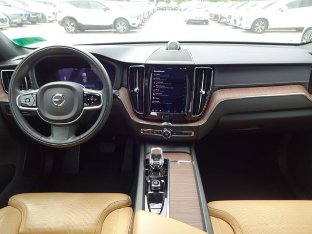 Volvo  T8 Inscription Plug-In AWD ACC B&W PANO HUD