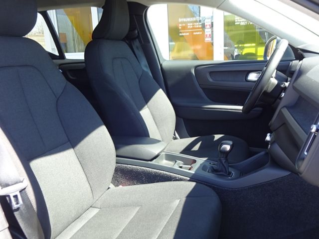 Volvo  T3 Momentum Core 2WD BLIS Navi Kamera