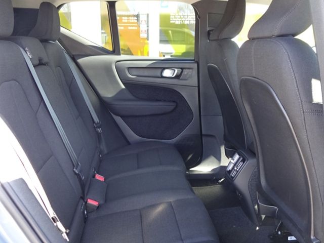 Volvo  T3 Momentum Core 2WD BLIS Navi Kamera