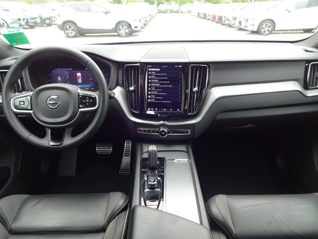 Volvo  B4 R Design AWD ACC PANO 360° Google HK
