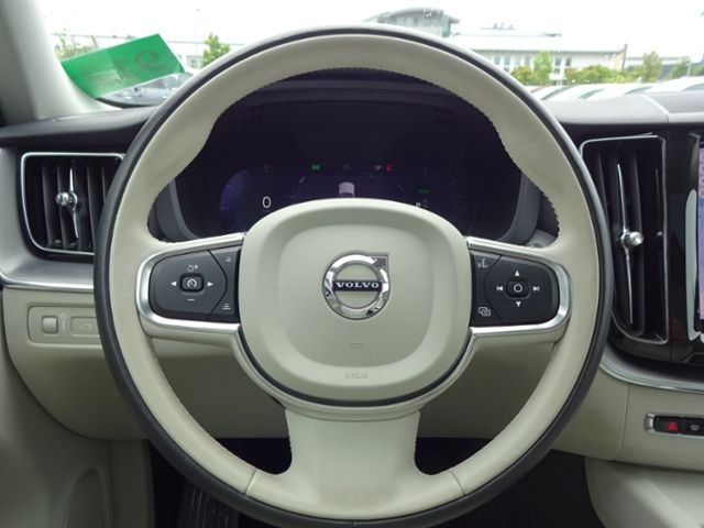 Volvo  T6 Inscription Plug-In AHK Luftfw. ACC PANO