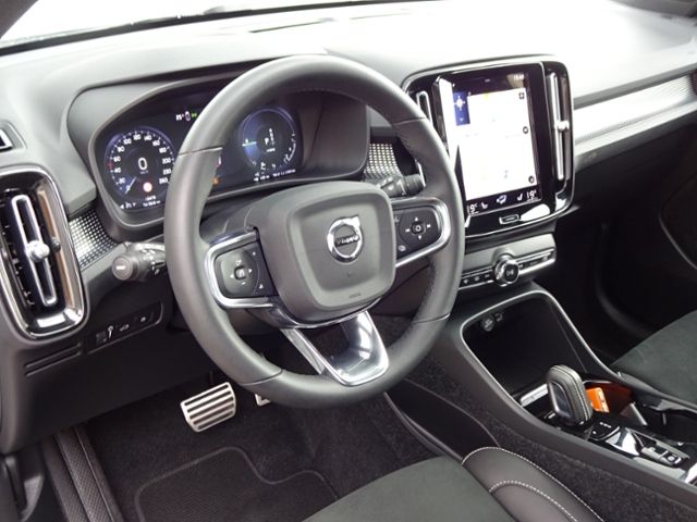 Volvo  T5 R Design Plug-In 2WD 360° Alcantara Navi