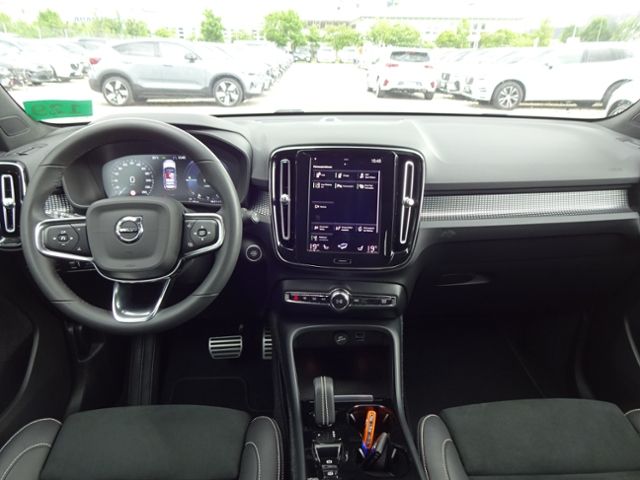 Volvo  T5 R Design Plug-In 2WD 360° Alcantara Navi