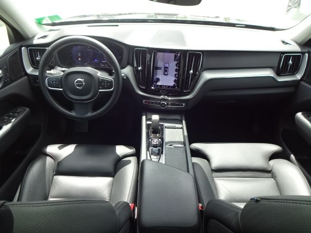 Volvo  T6 Inscription Ex. Plug-In AHK ACC HUD PANO