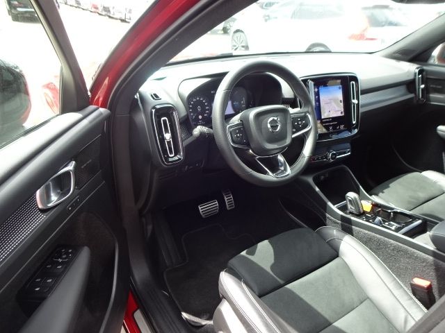Volvo  T5 R Design Plug-In 2WD ACC BLIS 360° Navi